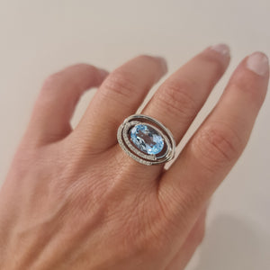 Ring mit blauen Topas